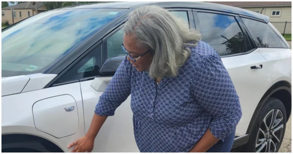 From Chrome Plating to Cadillac’s Lead Engineer: Benetia Davis-Williams is Breaking Barriers in the Auto Industry and Inspiring the Next Generation of Black Girls to Lead in STEM!